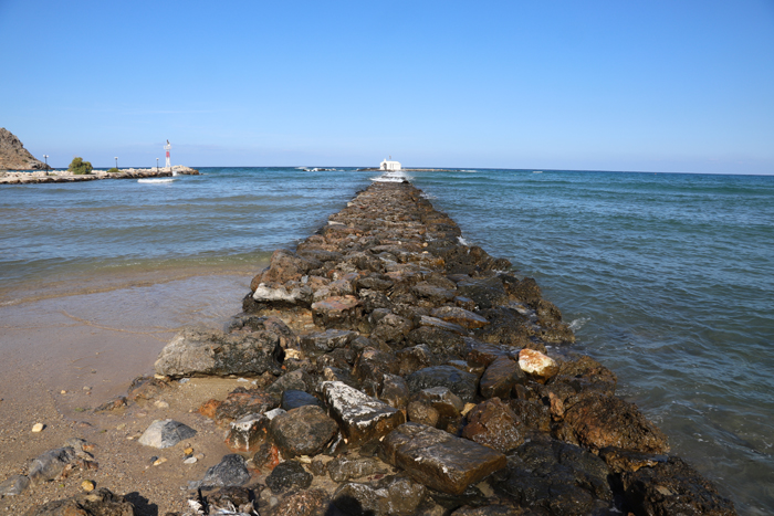 Kreta, Georgioupolis, Zugang zur St. Nikolaus-Kapelle - mittelmeer-reise-und-meer.de