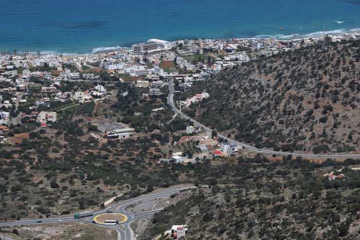 Kreta, Aussichtspunkt über Malia, Kreisverkehr vor Stalis - mittelmeer-reise-und-meer.de
