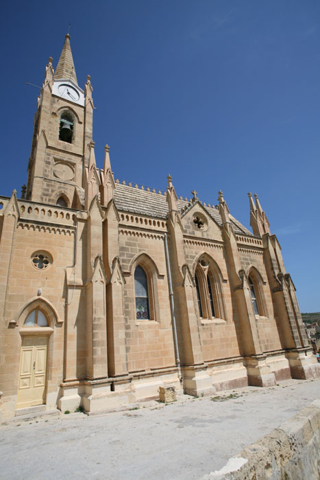 Malta, Ghajnsielem, Gozo, Kirche Our Lady of Lourdes, Glockenturm - mittelmeer-reise-und-meer.de