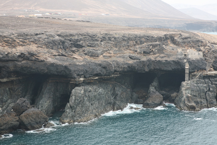 Fuerteventura, Caleta Negra, Blick auf die Cuevas de Ajuy - mittelmeer-reise-und-meer.de