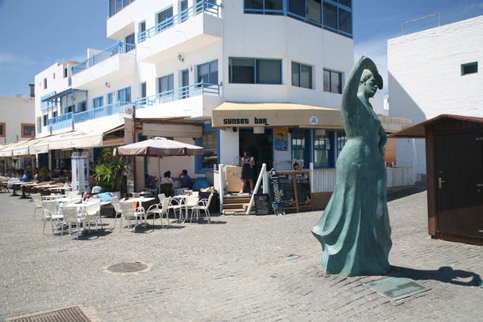 Corralejo - Promenade Skulptur Frau