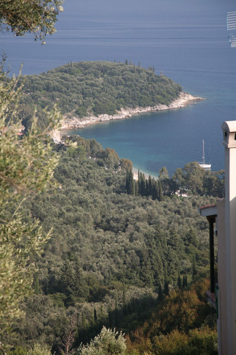 Korfu, Nordteil, Ostküste, Kassiopi, Agios Stefanos, Blick in die Bucht - mittelmeer-reise-und-meer.de