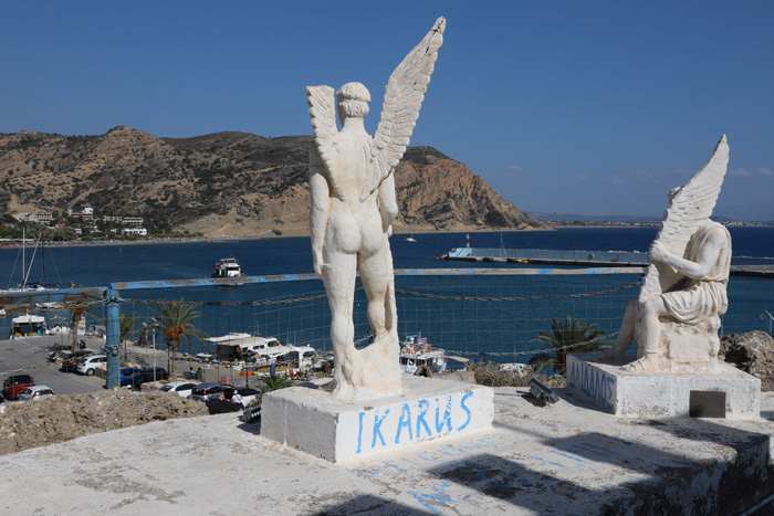 Kreta, Agia Galini, Daidalos and Ikarus Statuen - mittelmeer-reise-und-meer.de