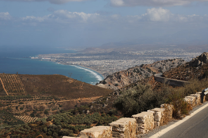 Kreta, Heraklion, Blick von der Palea EO Rethimnou Irakliou - 1 - mittelmeer-reise-und-meer.de