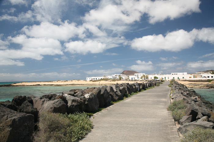 Lanzarote, Isla Graciosa, Mole an der Marina - mittelmeer-reise-und-meer.de