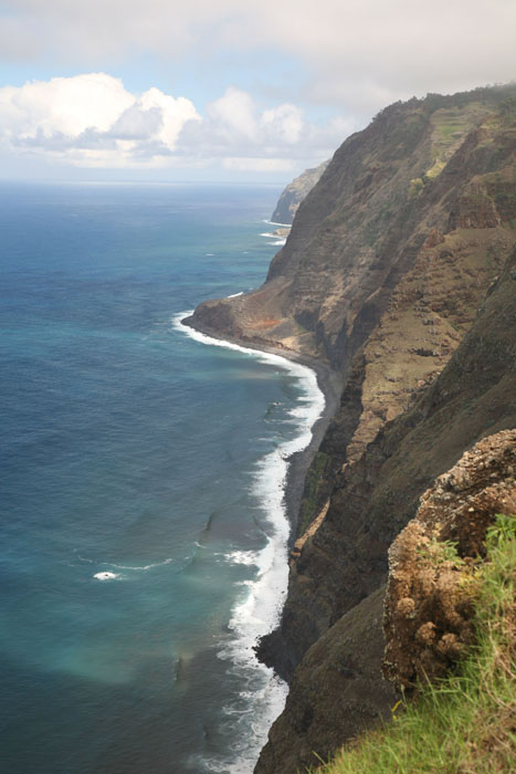 Madeira, Ponta do Pargo, Steilküste vor Ponta do Pargo, Blick nach Nor - mittelmeer-reise-und-meer.de