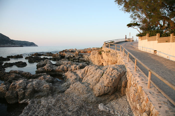 Mallorca, Cala Ratjada, Zugang zum Strand Cala de Agulla - mittelmeer-reise-und-meer.de