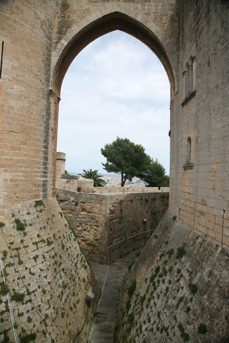 Mallorca, Castell de Bellver, Palma de Mallorca, Verteidigungsgraben - mittelmeer-reise-und-meer.de