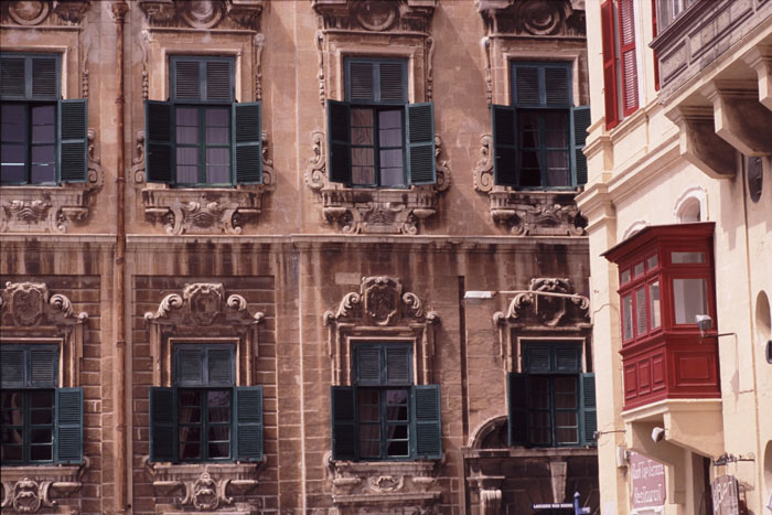 Malta, Valletta, Auberge de Castile, seitliche Fassade - mittelmeer-reise-und-meer.de