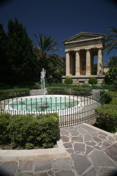 Malta, Valletta, Lower Barrakka Gardens, Springbrunnen, Statue - mittelmeer-reise-und-meer.de