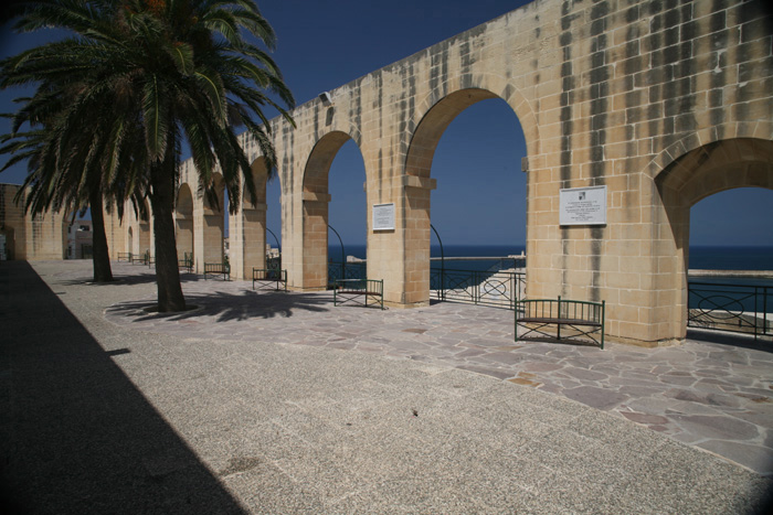 Malta, Valletta, Lower Barrakka Gardens, Torbögen, Hafeneinfah - mittelmeer-reise-und-meer.de