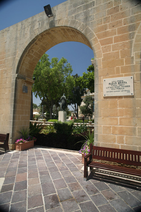 Malta, Valletta, Upper Barrakka Gardens, Parkanlage, Statue - mittelmeer-reise-und-meer.de