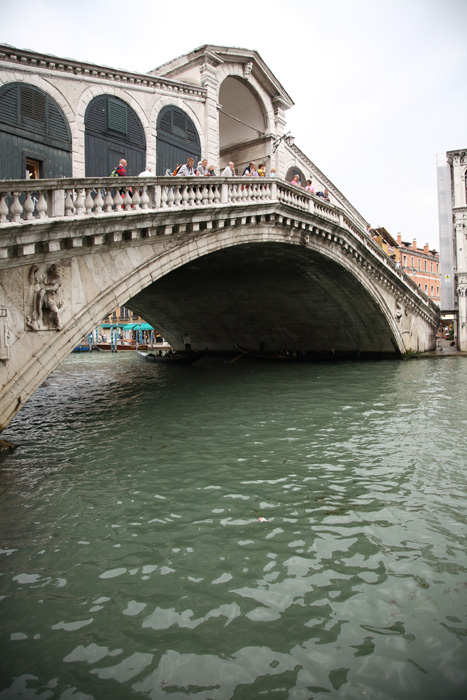 Venedig, Rialtobrücke, Blick von der Riva del Vin - mittelmeer-reise-und-meer.de