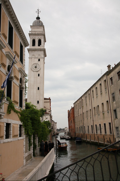 Venedig, Rundgang durch die Altstadt von Venedig, Chiesa di San Giorgio dei Greci, Schiefer Turm - mittelmeer-reise-und-meer.de